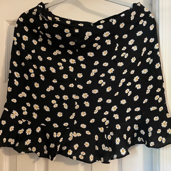 Forever 21 Mini Skirt - Picture 3 of 7